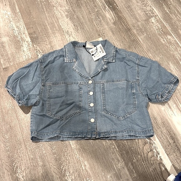 Zara Other - Zara Crop Flowy Denim Shirt